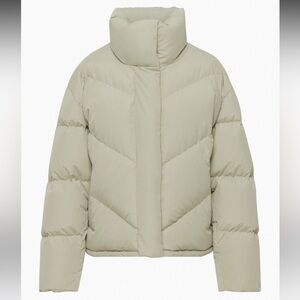 NWT Aritzia Cloud Puff - Basil [XS]